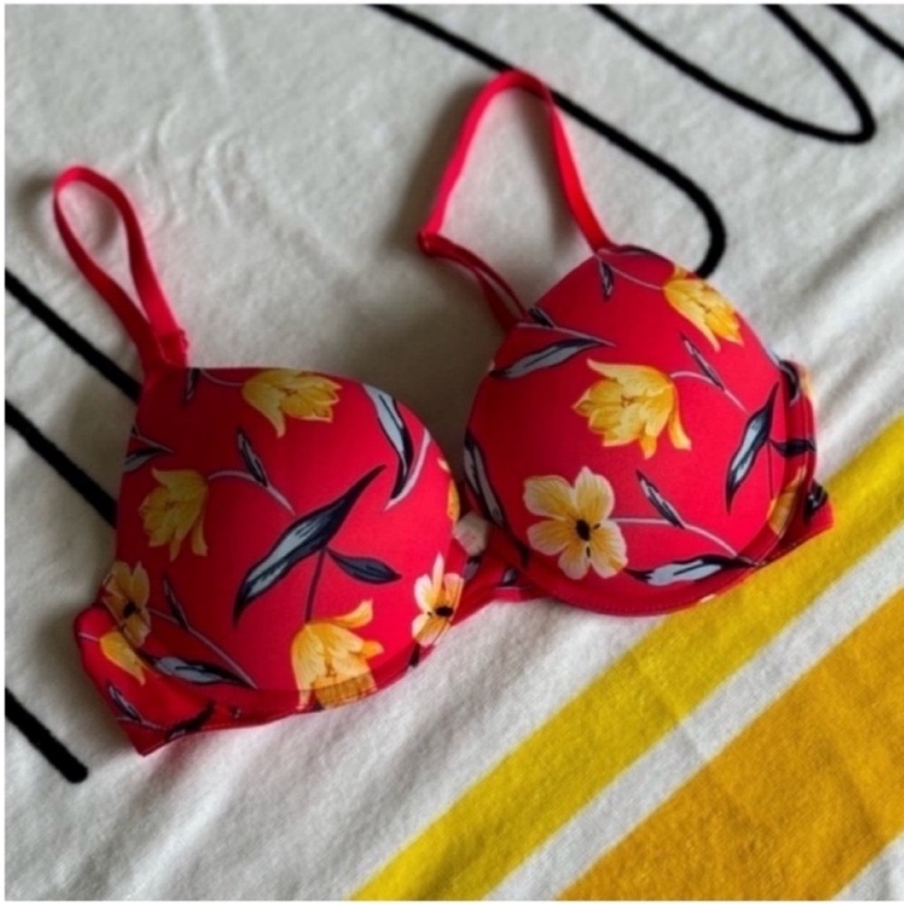 Victoria's Secret Floral Bra - Picture 13 of 13